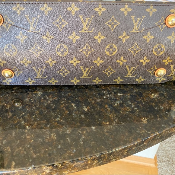 Louis Vuitton monogram Olympe purse - Picture 10 of 13
